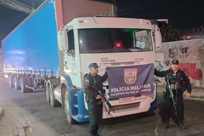 Policiais impedem roubo de carga avaliada em R$ 220 mil na Zona Norte