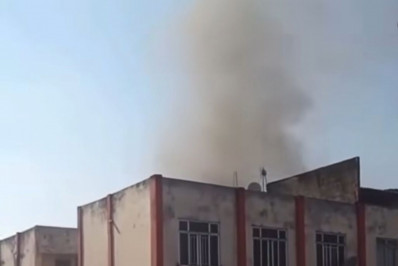 Incêndio atinge prédio na Zona Oeste