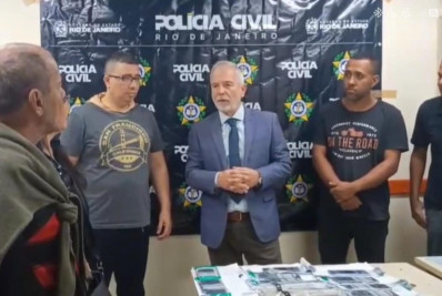 82ª Delegacia de Polícia de Maricá devolve aos proprietários 9 telefones celulares recuperados