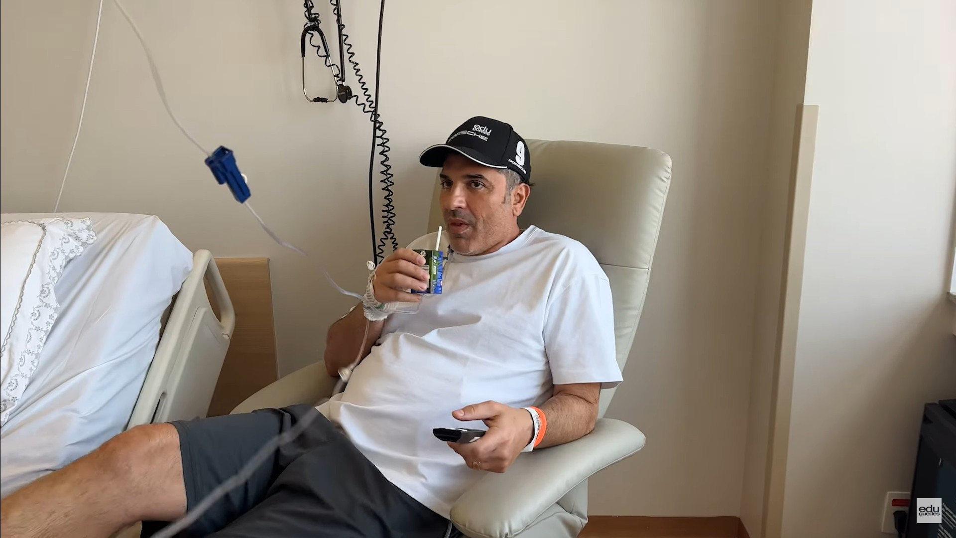 Edu Guedes relembra momentos difíceis durante internação  - Reprodução / YouTube