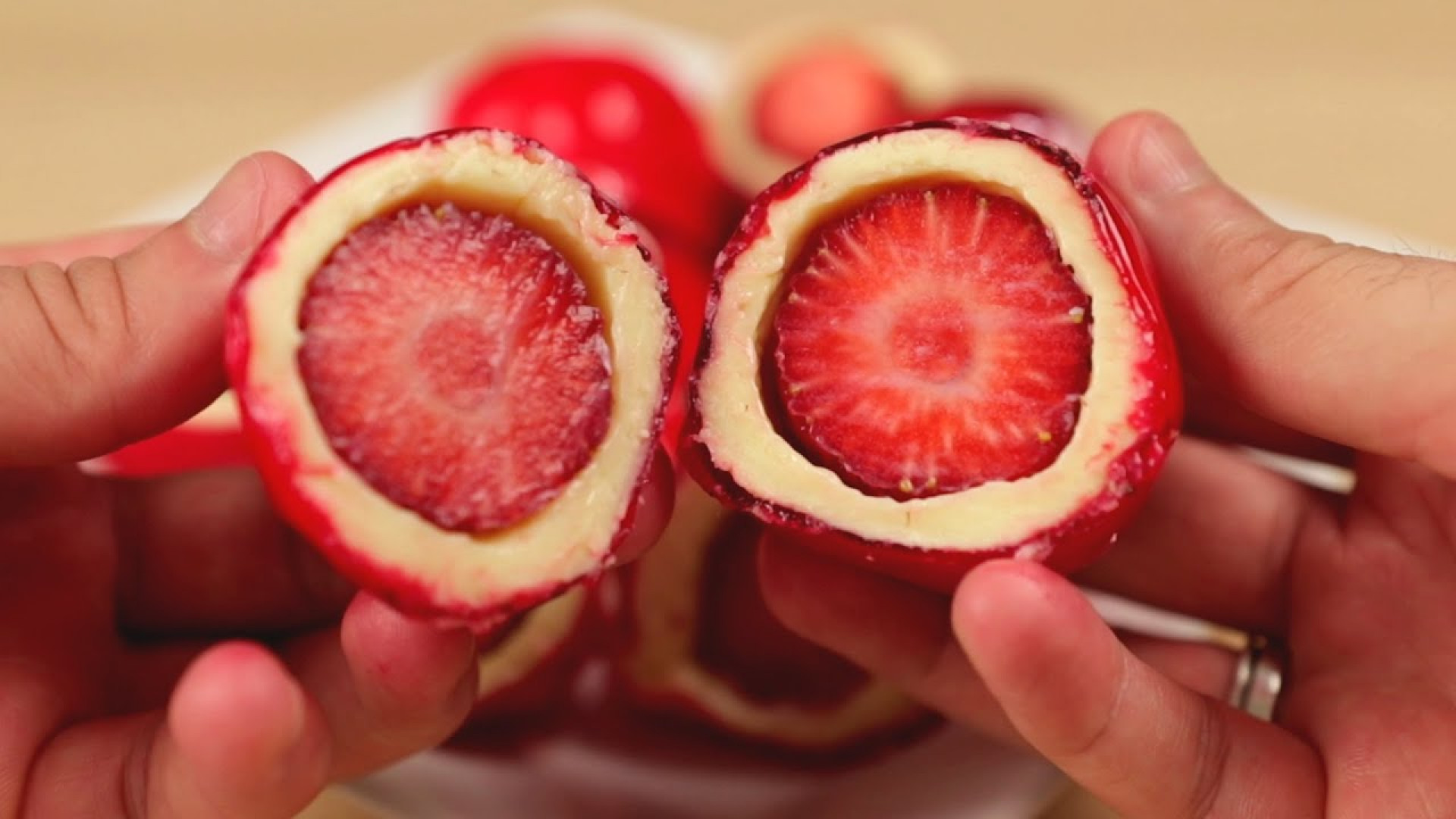 Morango do amor virou sensa&ccedil;&atilde;o nas redes sociais