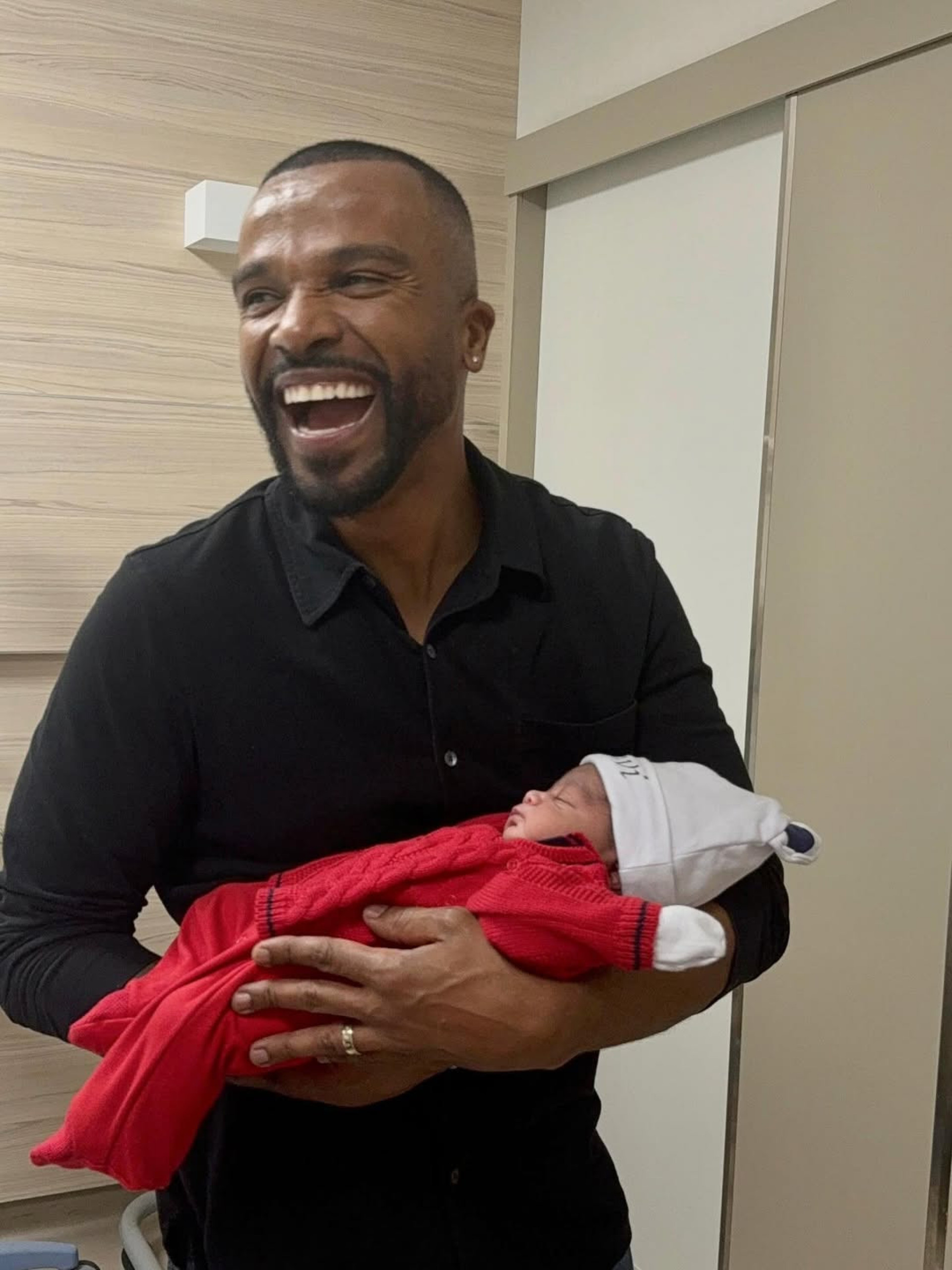 Alexandre Pires celebra o nascimento do primeiro neto, Ravi - Reprodução / Instagram