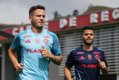 Flamengo muda postura no mercado e fortalece elenco com 'pacotão' de reforços