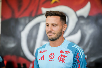 Saúl e Samuel Lino estão liberados para estrear pelo Flamengo