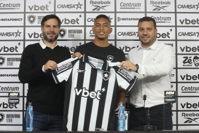 Dirigentes do Botafogo comemoram acerto com Barrera: 'O novo talento da Colômbia'