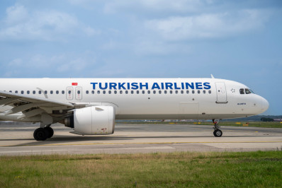 Homem morre em voo da Turkish Airlines para os EUA e corpo desaparece após o pouso