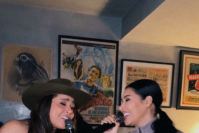 Simaria canta com Lauana Prado em festa na mansão de Carlinhos Maia