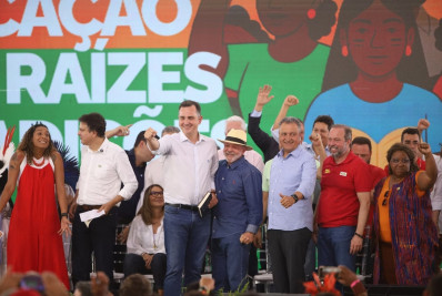 Em ato com Lula, Pacheco ataca proposta de anistia