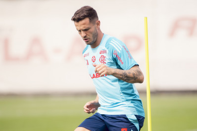 Bi vice da Liga dos Campeões, Saúl espera ‘desencantar’ na Libertadores: ‘Rivalidade forte’