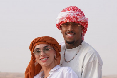 Tainá Castro e Éder Militão curtem lua de mel em Dubai: 'Muito difícil tirar férias'