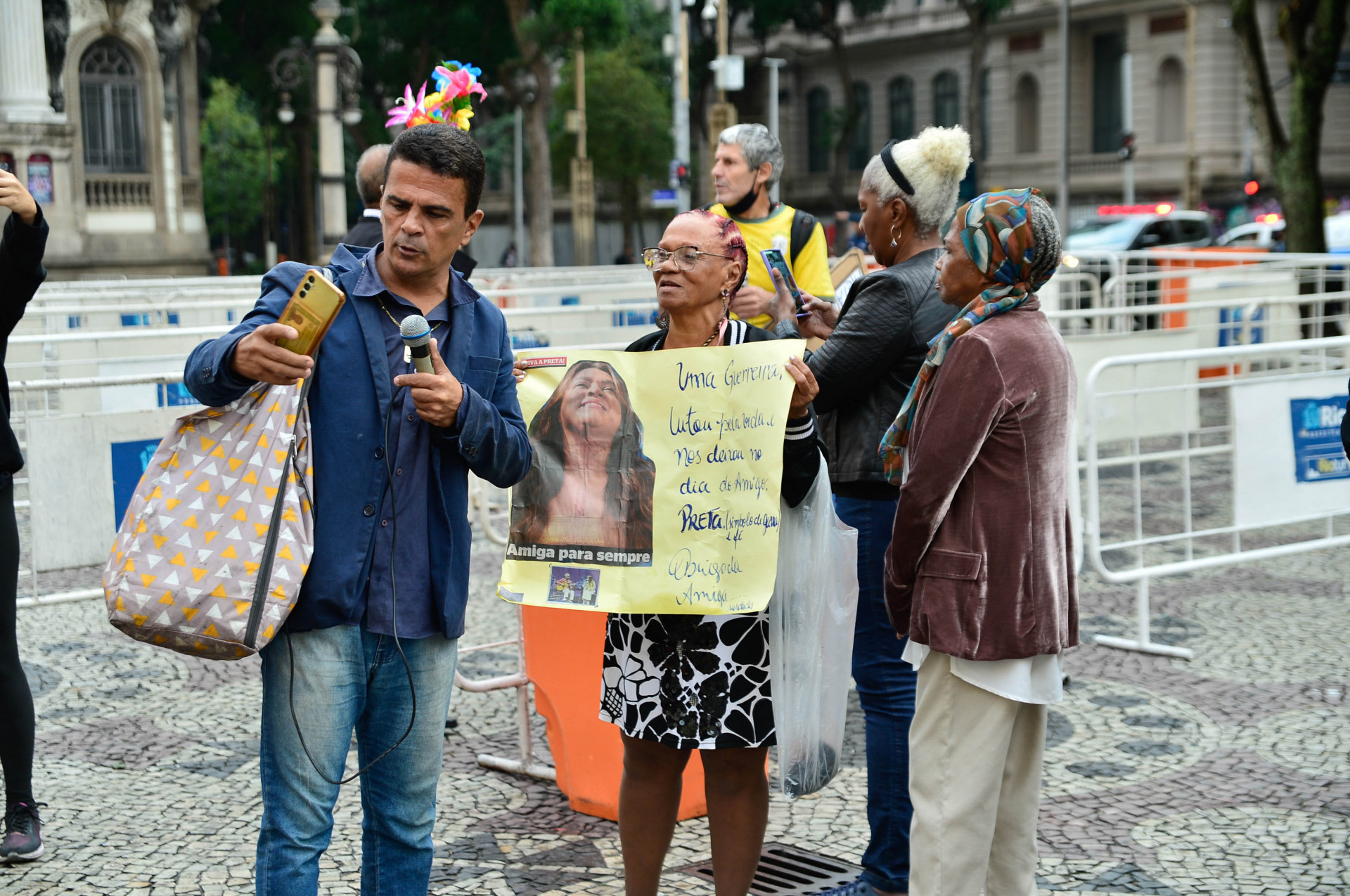 Fãs chegam para o velório de Preta Gil - Eduardo Martins / Brazil News
