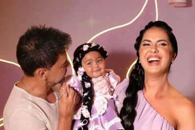 Fofura! Zezé di Camargo e Graciele comemoram mesversário da filha com o tema Rapunzel