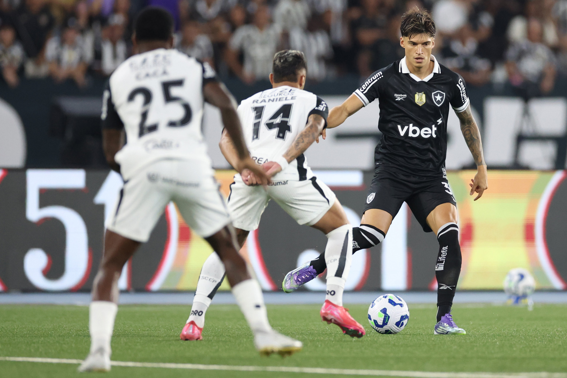 Joaquín Correa em ação pelo Botafogo diante do Corinthians - Vítor Silva / Botafogo