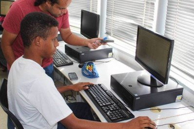 Prefeitura abre inscrições para cursos gratuitos de informática em Rio das Ostras