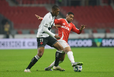 Léo Jardim é expulso no fim, e Vasco cede empate para o Inter em Porto Alegre