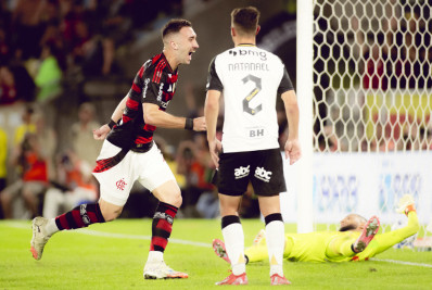 Léo Ortiz destaca importância de Rodrigo Caio em evolução de bola parada do Flamengo