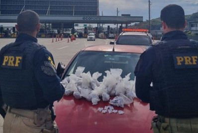 PRF apreende mais de 3 mil porções de drogas na Ponte Rio-Niterói
