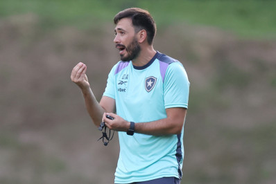 Após baixas, veja as opções para o setor ofensivo do Botafogo contra o Grêmio