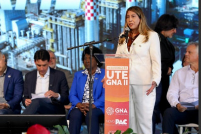 Prefeita recepciona o presidente Lula e faz reivindicações ao governo federal