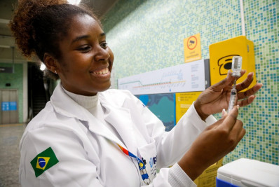 Cinco estações de metrô vão oferecer vacinação gratuita contra gripe e sarampo até quarta-feira