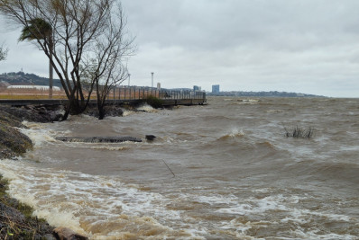 Ciclone extratropical deixa mais de 340 mil endereços sem luz no RS