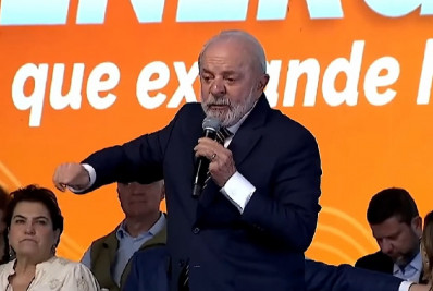 'Bolsonaro não merece o sacrifício do povo brasileiro', diz Lula sobre o tarifaço de Trump