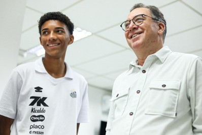 Santos anuncia ampliação do contrato com Robinho Jr até 2027