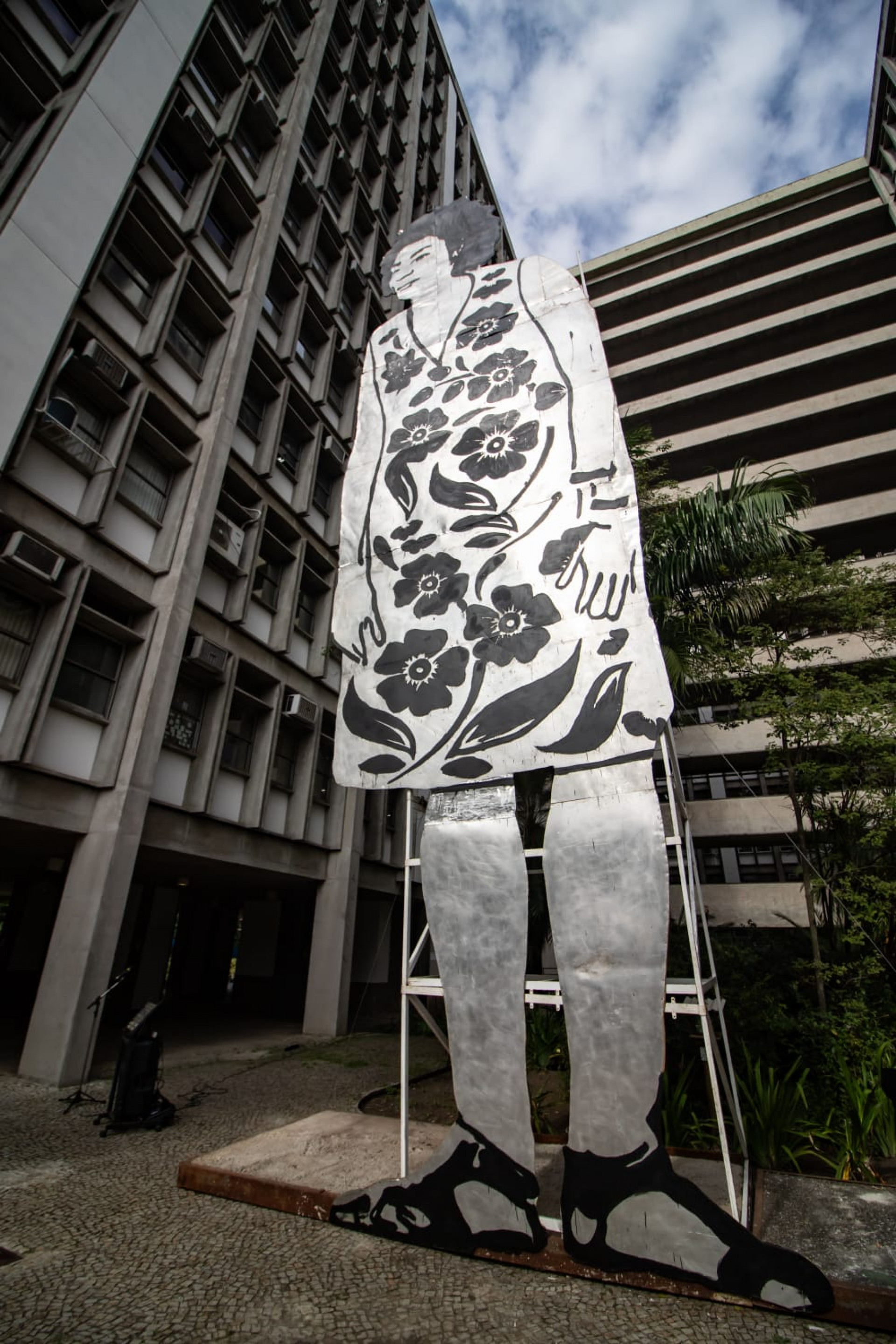 Escultura foi feita para a Bienal de São Paulo - Érica Martin / Agência O Dia