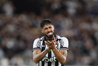 Cruzeiro quer Barboza e vê Artur Jorge como trunfo para fechar com zagueiro