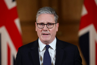 Primeiro-ministro do Reino Unido pede que acordo de paz para Gaza seja implementado 'sem demora'