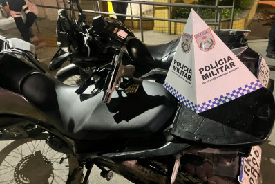 Quatro homens são presos com revólver e pistola falsa no Recreio