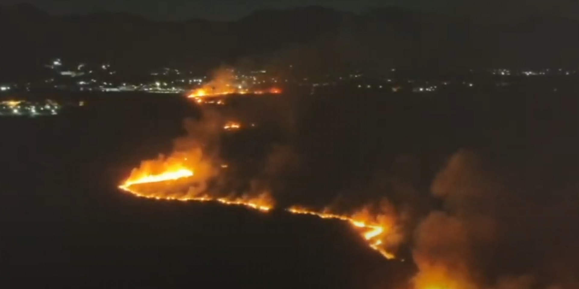 Imagens de drones auxiliaram os bombeiros no combate ao fogo - Divulgação / Corpo de Bombeiros