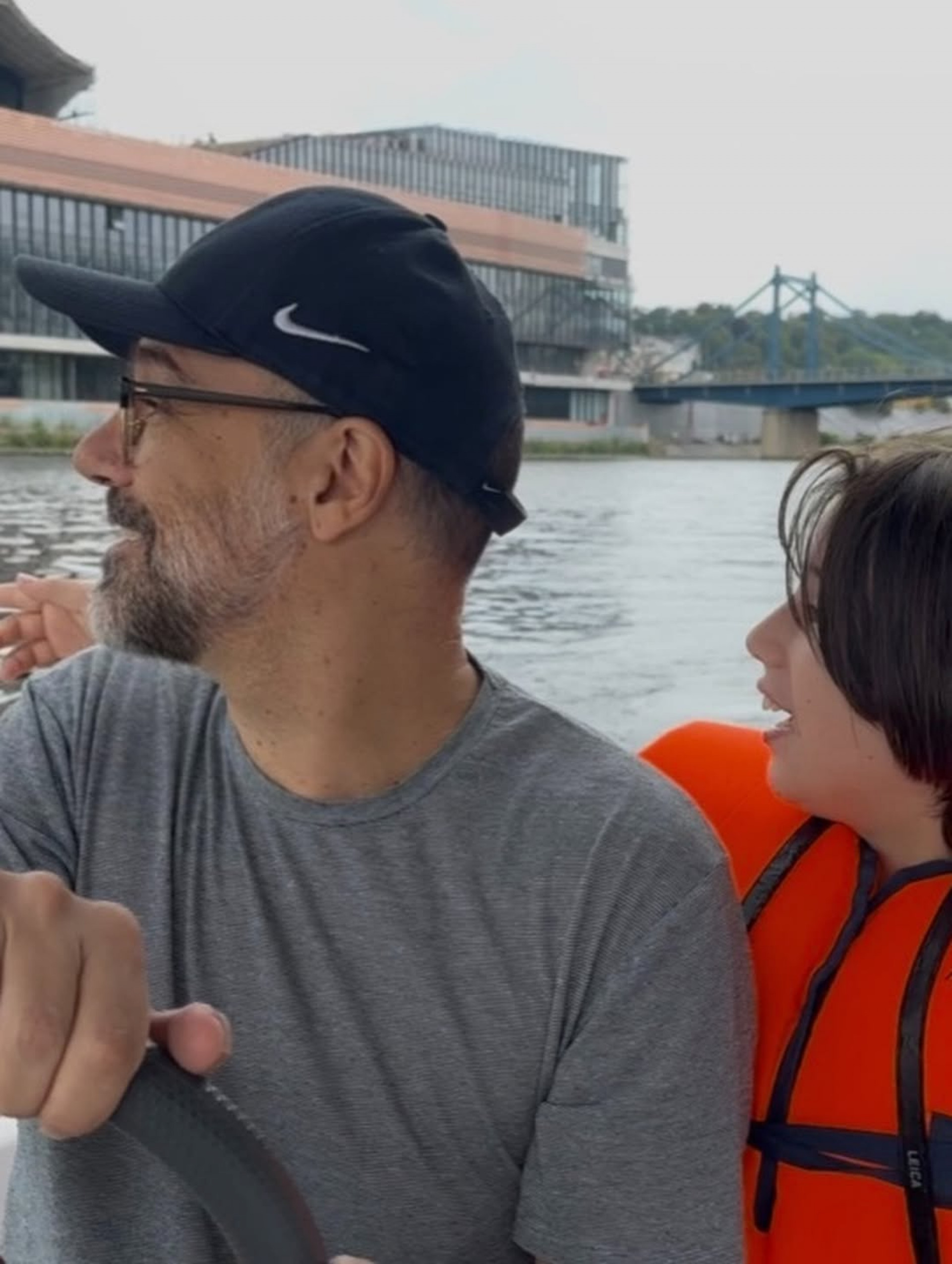 Mauro Lima, marido de Alinne Moraes, com o filho Pedro  - Reprodução/Instagram 