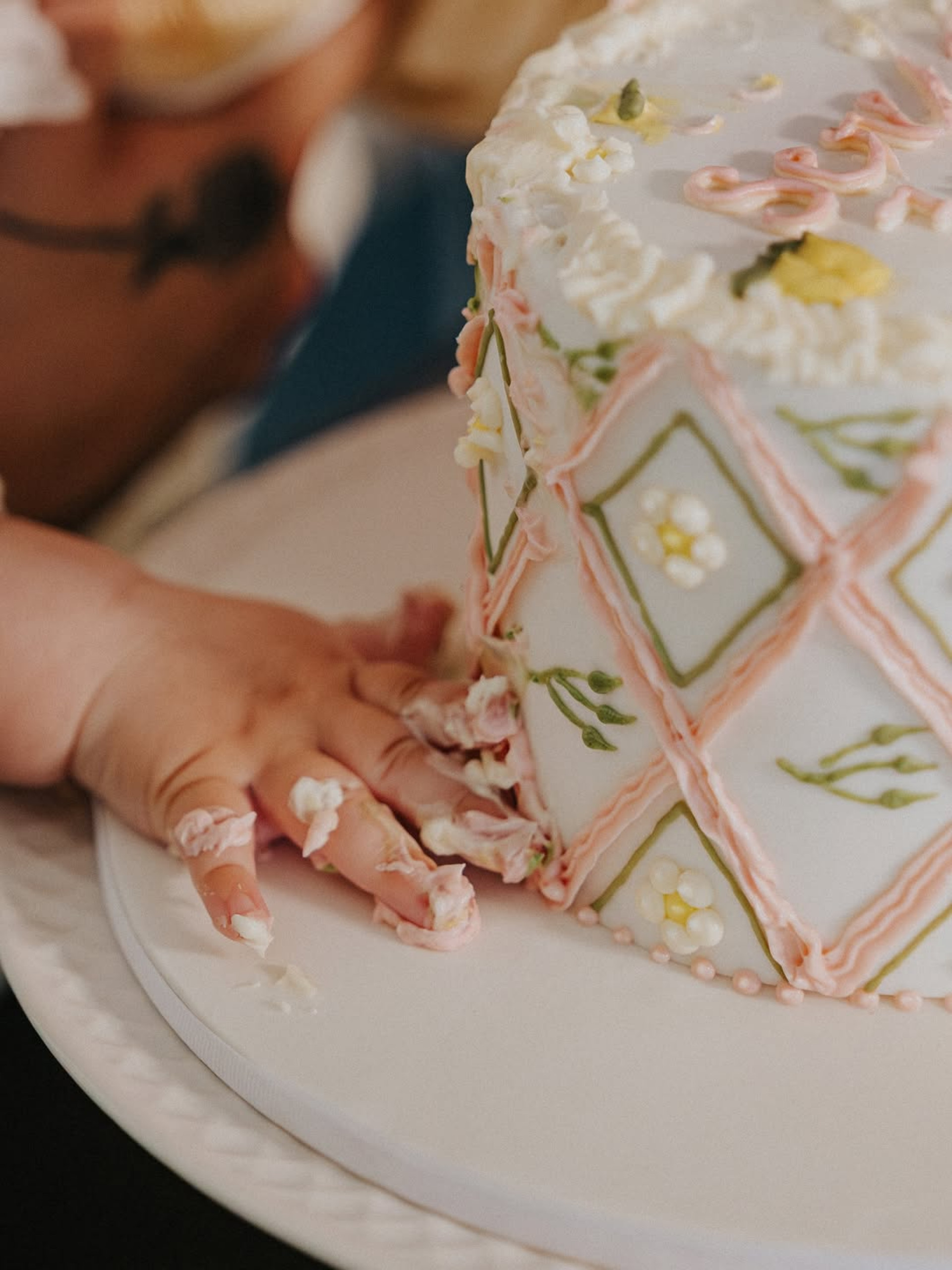 Luan Santana e Jade Magalhães mostram mãozinha da filha, Serena - Reprodução / Instagram