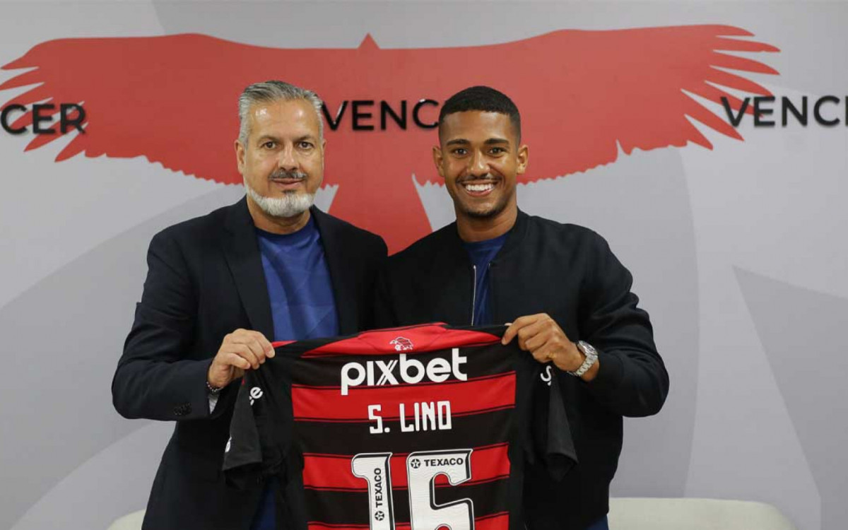 Samuel Lino assina contrato de 5 temporadas com o Flamengo