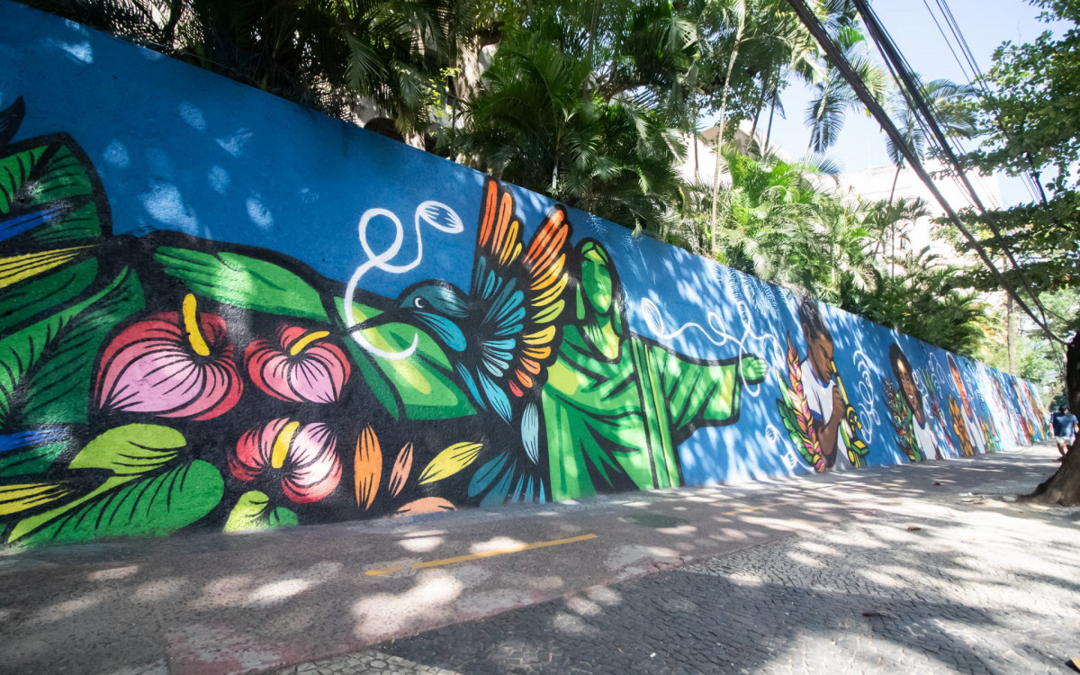 O muro que possui uma extensão de 150 metros é considerado o maior da região