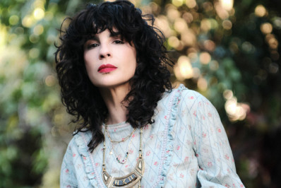 Maria Ribeiro explora as complexidades da vida em novo livro de crônicas