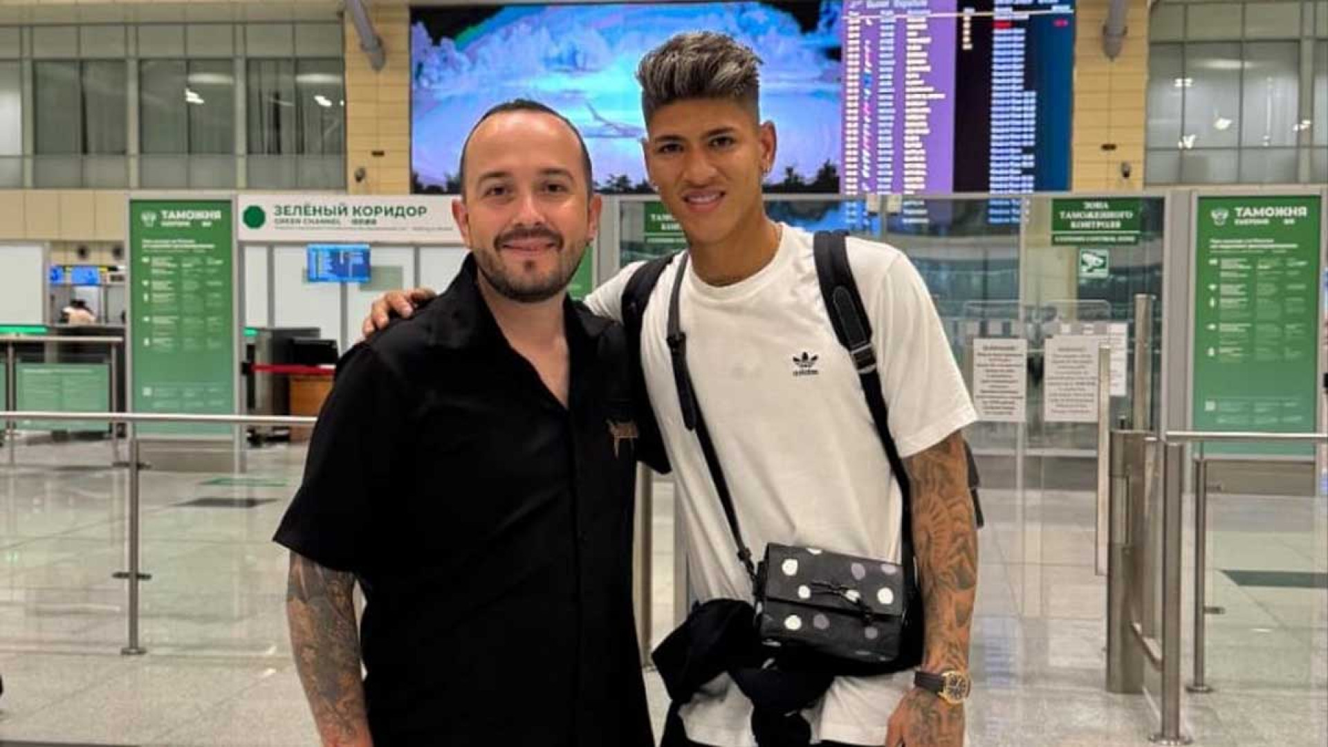 Jorge Carrascal já está a caminho do Rio de Janeiro para assinar contrato com o Flamengo - Internet