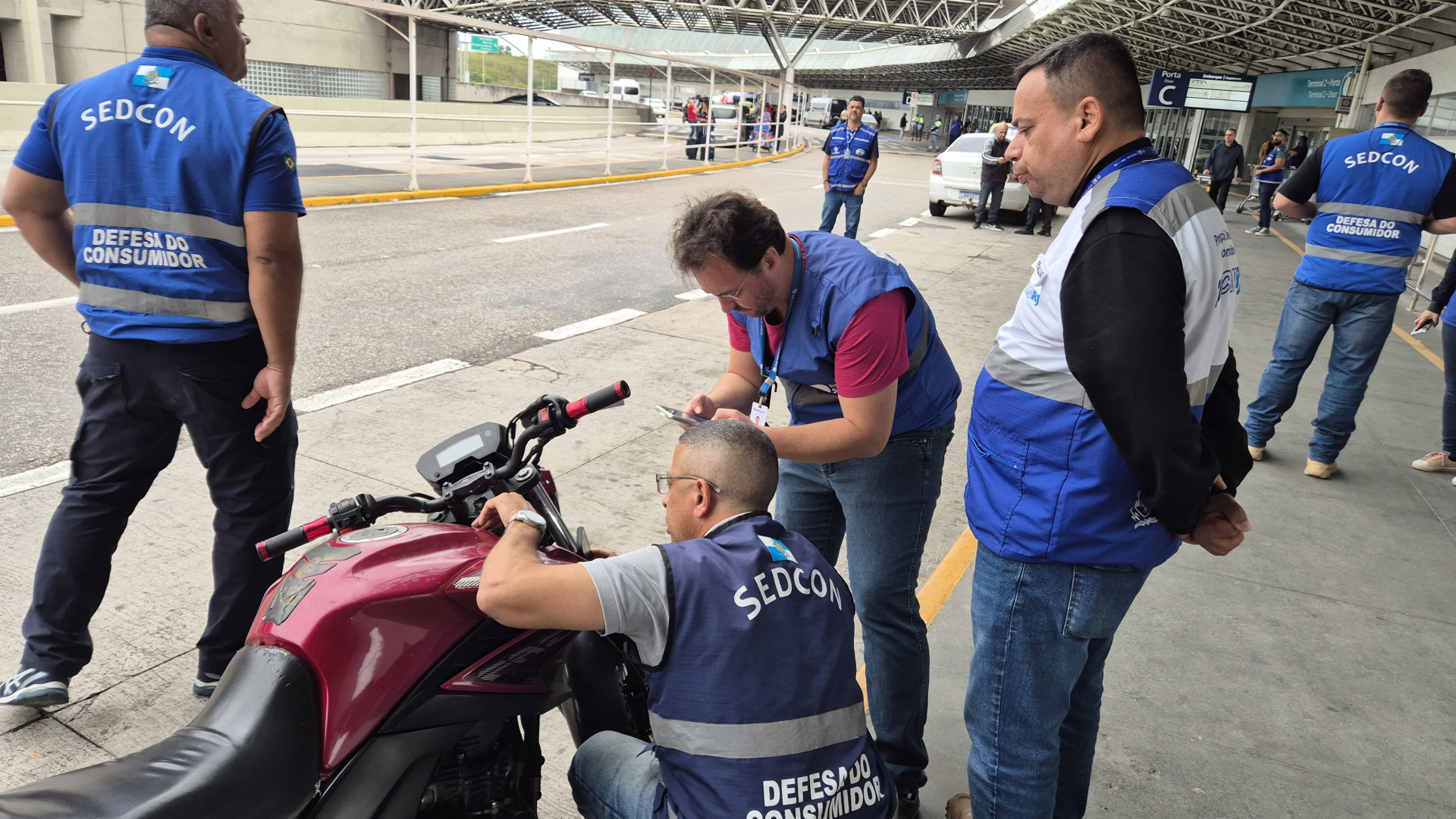 No total, 13 veículos foram interditados - Jader França / Governo do Estado