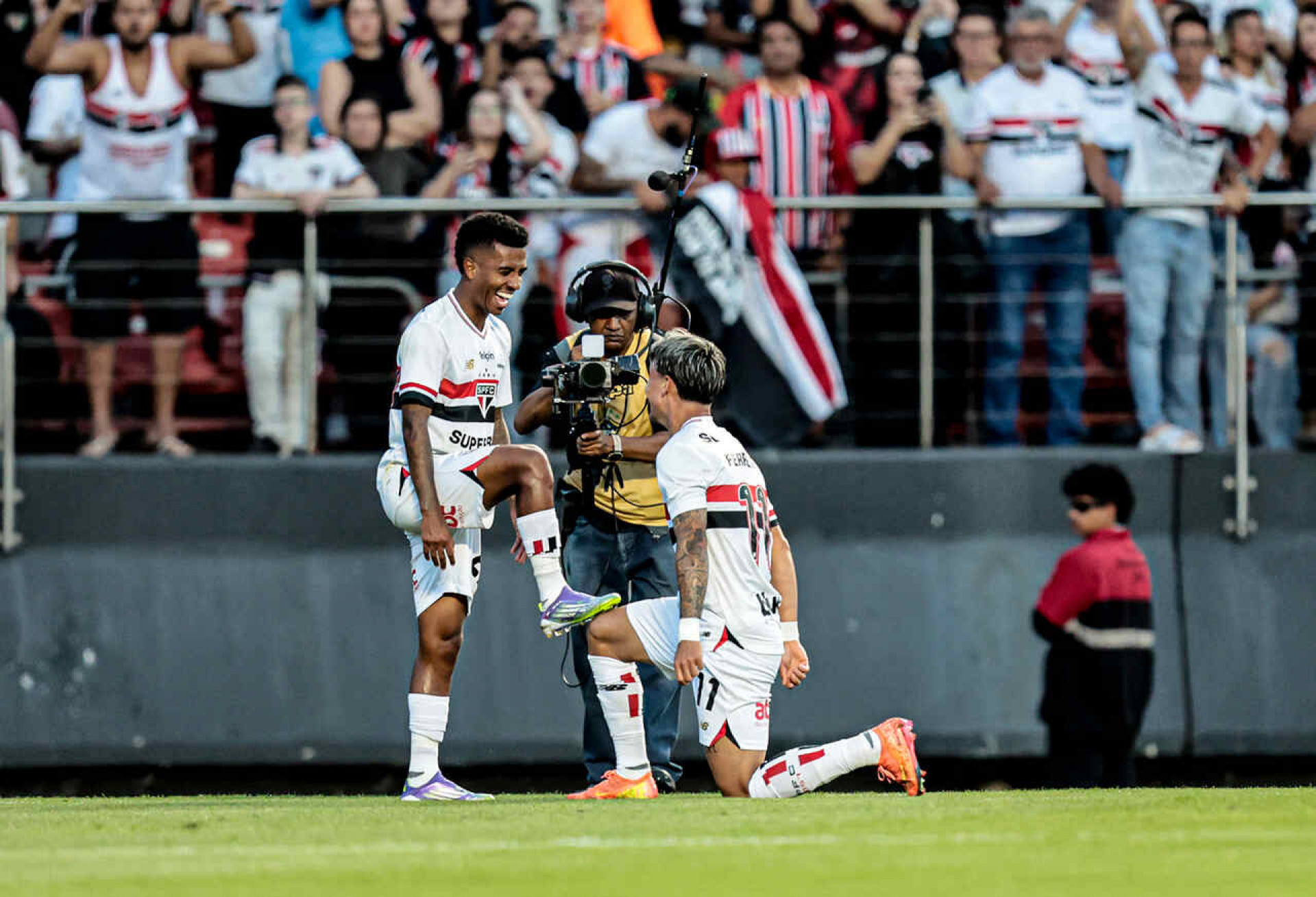 São Paulo x Athletico-PR: onde assistir, escalações e arbitragem