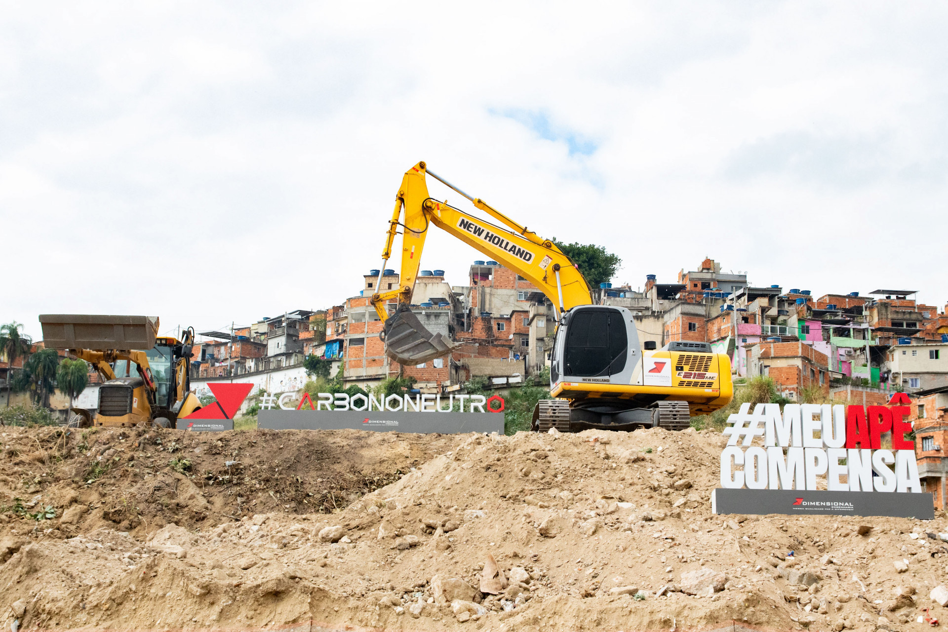 Lançamento de mais dois residenciais da minha casa minha vida na mangueira pelo prefeito do Rio de janeiro Eduardo Paes, nesta quinta-feira (31). - Érica martin/Agência O Dia