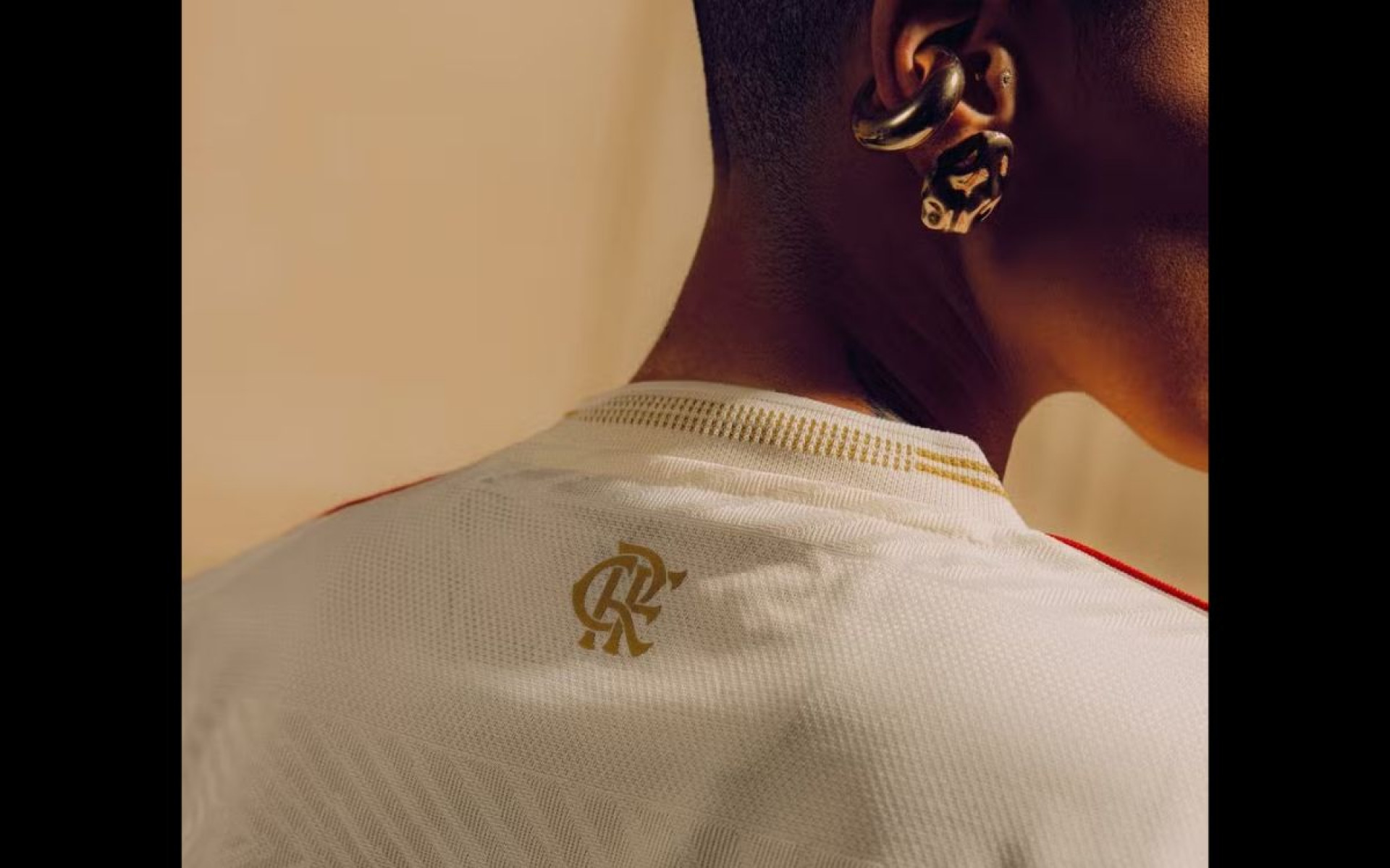 Novo terceiro uniforme do Flamengo para a temporada 2025 - Divulgação / Adidas