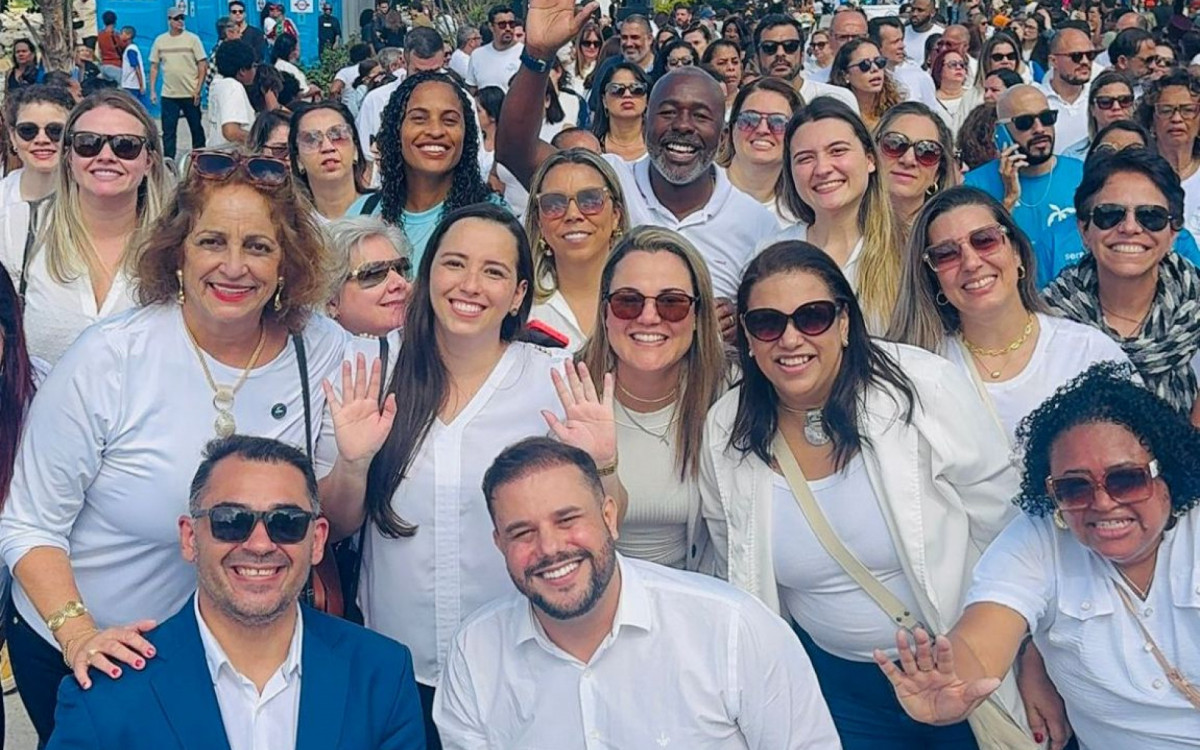Durante festividades, secretário é homenageado como cidadão macaense e reforça compromisso com ensino inclusivo e de qualidade