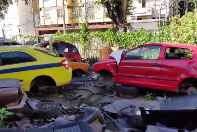 Ferro-velho que servia como local para desmanche de veículos é interditado no Sampaio