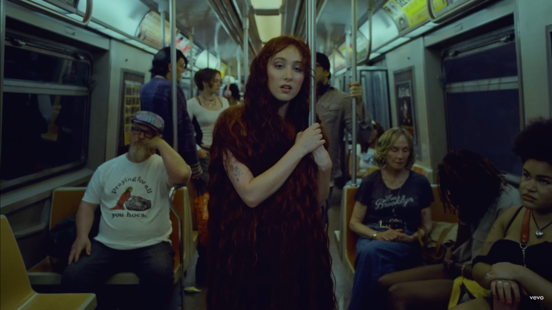 Chappell Roan lança 'The Subway' e deixa fãs eufóricos
- Reprodução / YouTube