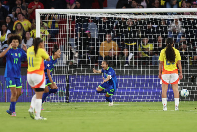 Marta brilha, Brasil vence Colômbia nos pênaltis e conquista título da Copa América