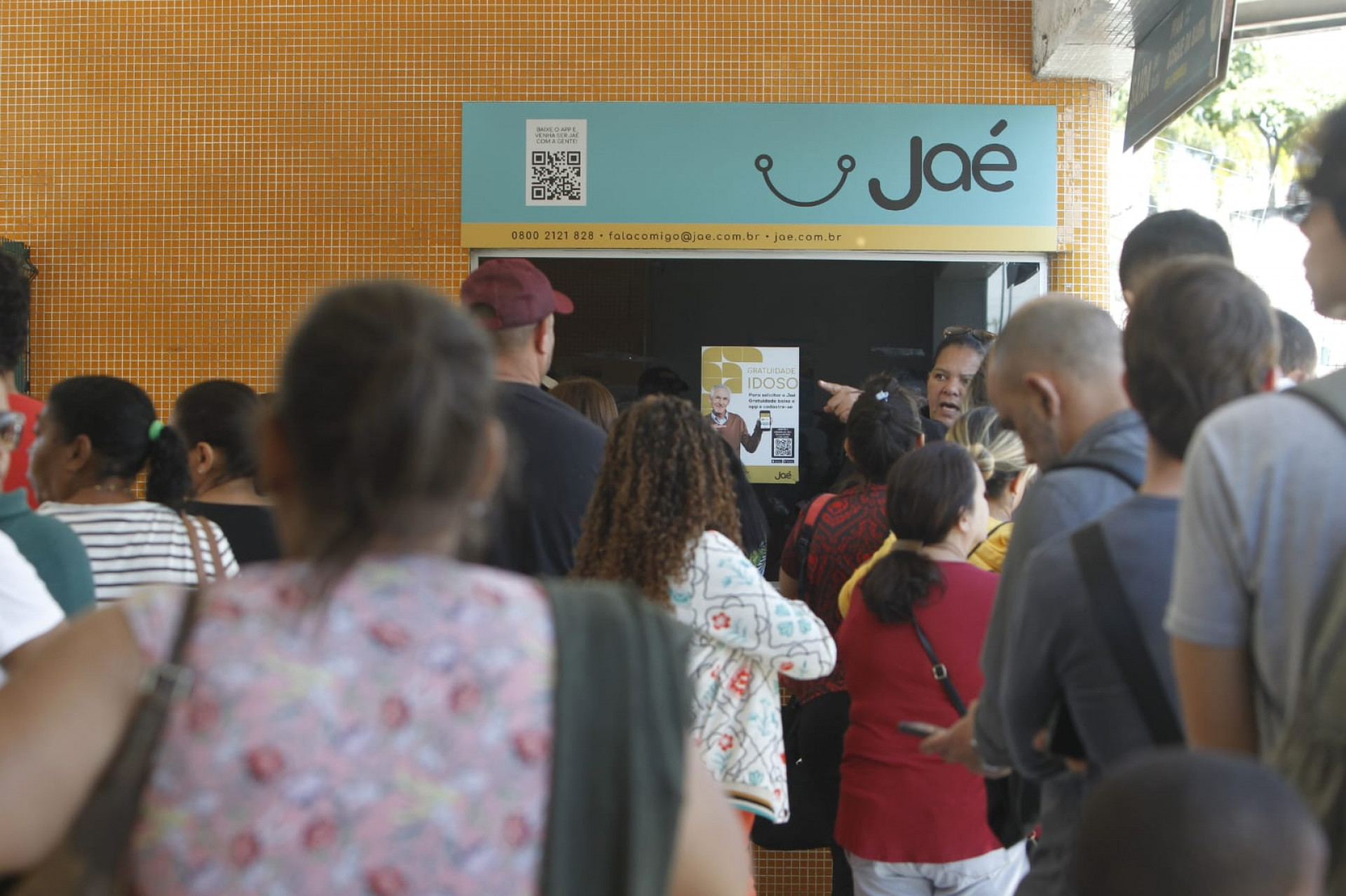 Primeiro dia de obrigatoriedade do cartão Jaé forma fila por orientações - Reginaldo Pimenta / Agência O Dia