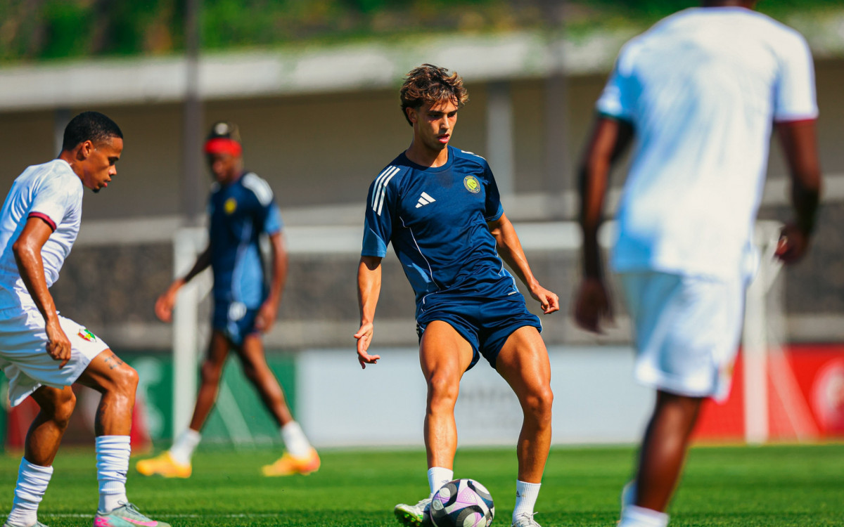 João Felix foi titular na derrota do Al-Nassr para o Estrela Amadora, de Portugal