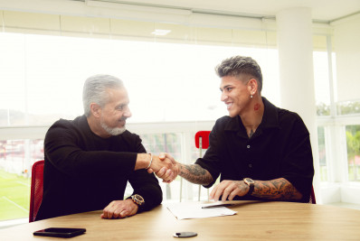 Carrascal comenta conversa com destaque colombiano antes de ida ao Flamengo