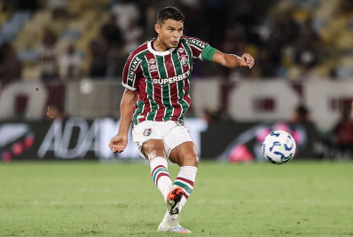 Thiago Silva sente dores na coxa direita e será reavaliado pelo Fluminense